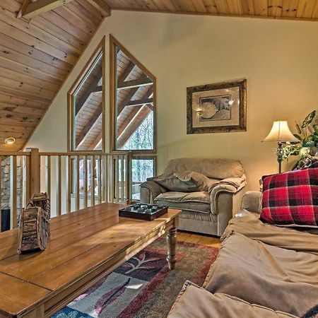 Spacious Maggie Valley Cabin With Hot Tub And Mtn View Exterior foto
