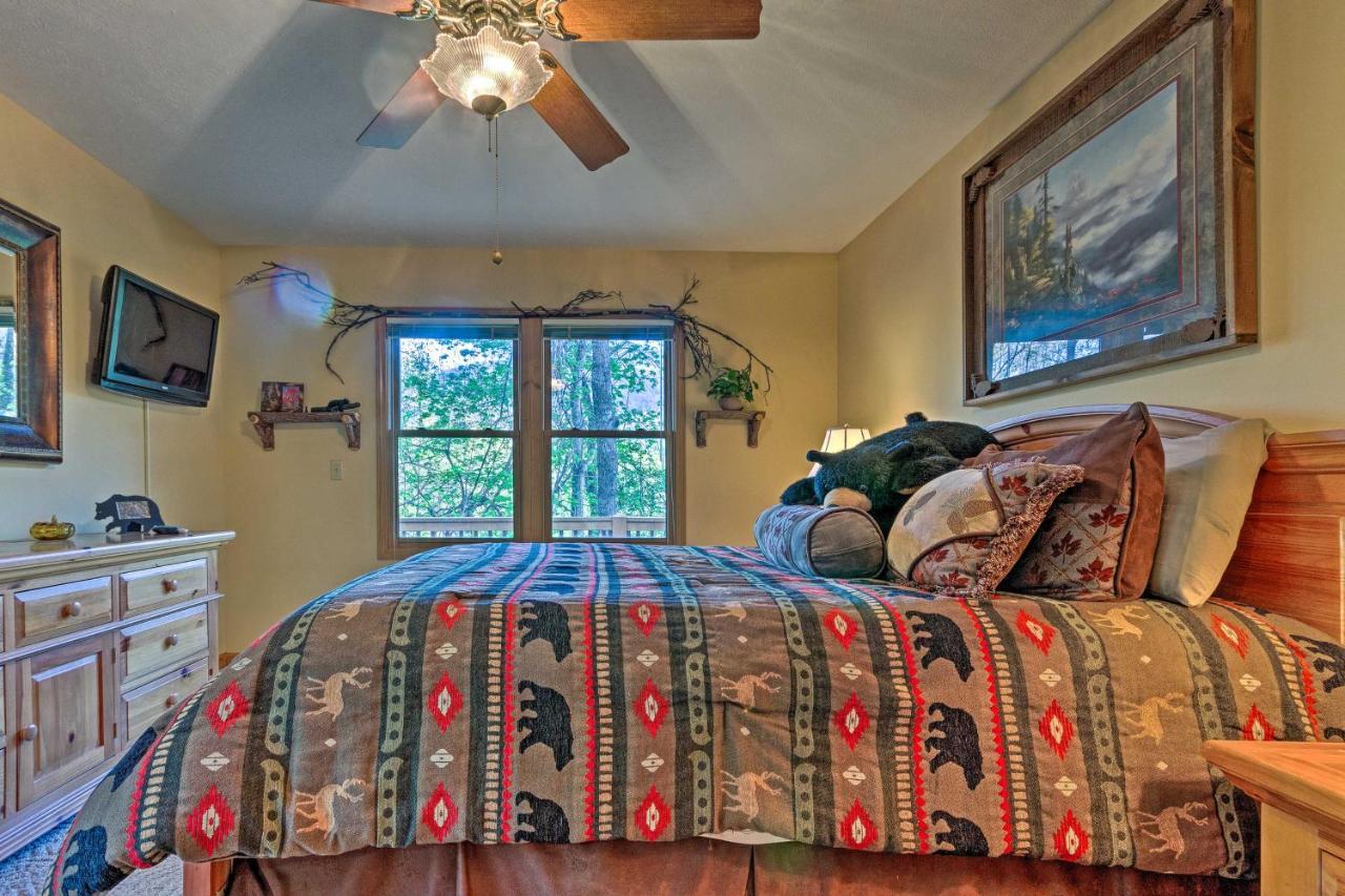 Spacious Maggie Valley Cabin With Hot Tub And Mtn View Exterior foto